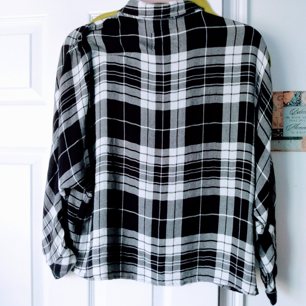 COPY - Rails plaid top - Picture 2 of 4